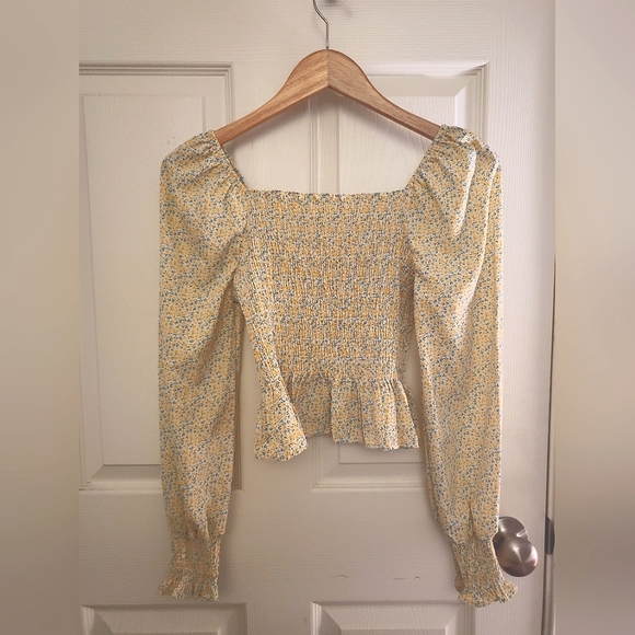 💛Yellow Flower Patterned Top💛 - Picture 1 of 3